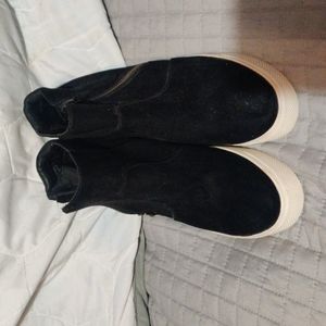 Target universal thread booties